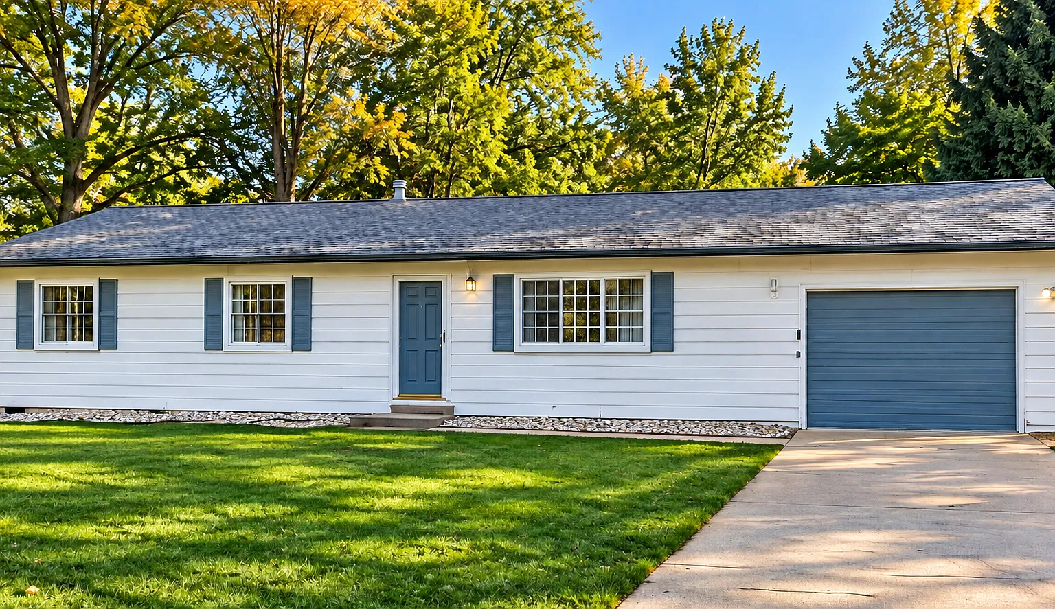 3 bed, 1056 sqft, $1,850 — Photo 1