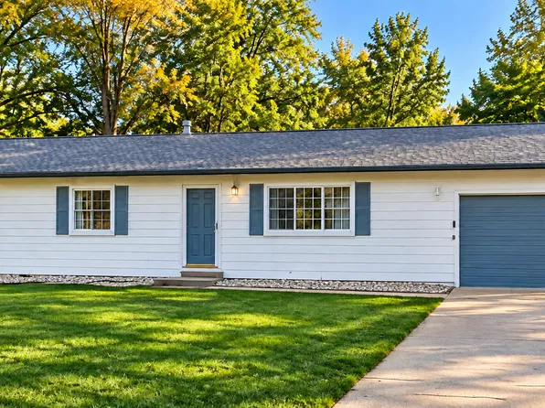 360 Eastlawn Dr, Rochester Hills, MI 48307