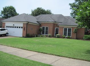 175 Cross Point Dr, Collierville, TN 38017