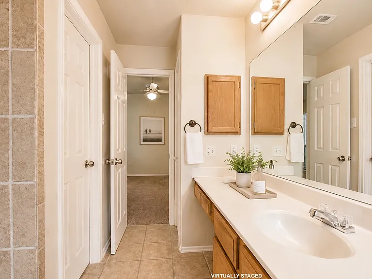 1410 Flameleaf Dr — Photo 27