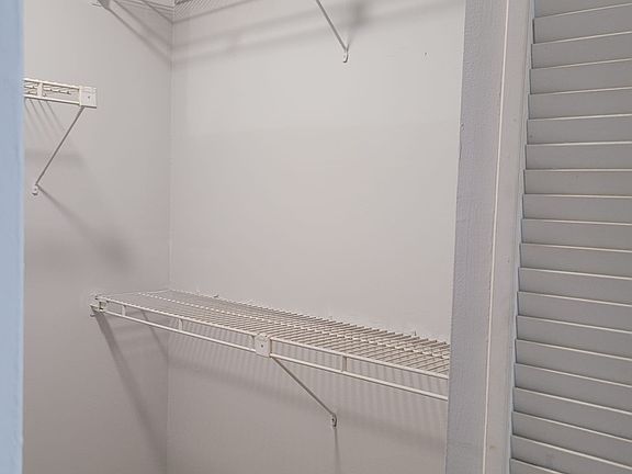 Walking closet