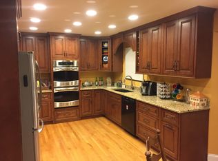 8749 N Port Cir, Indianapolis, IN