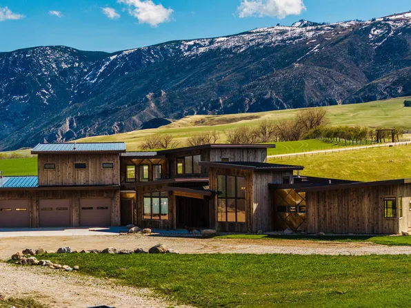 838 Highway 335, Big Horn, WY 82833