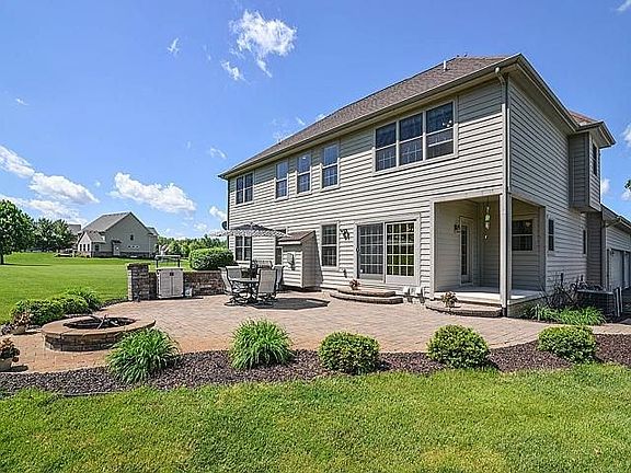 4th image of 9328 Mockingbird Ln