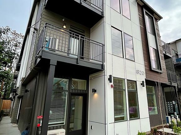 3rd image of 8120 SE 11th Ave #209