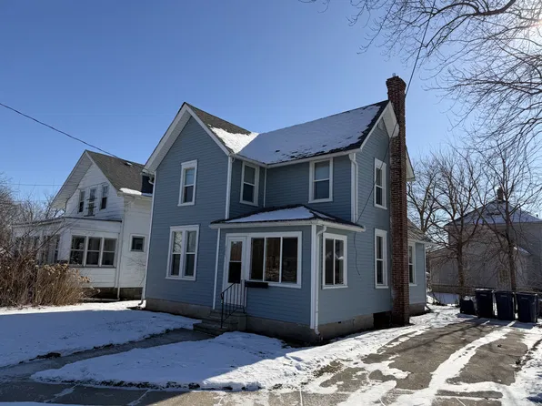 405 Rock St, Janesville, WI 53548