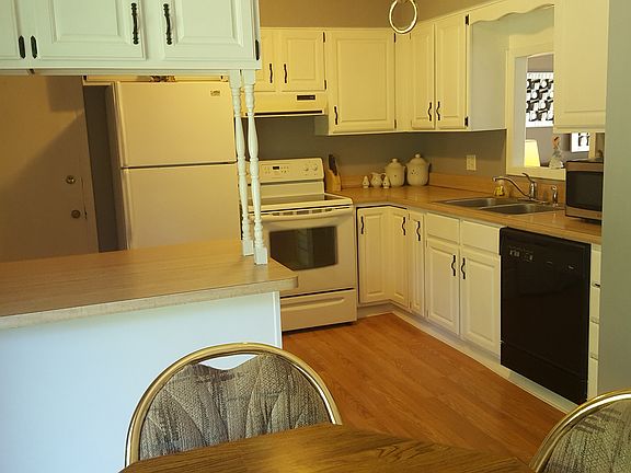 4th image of 4930 Oakview Dr