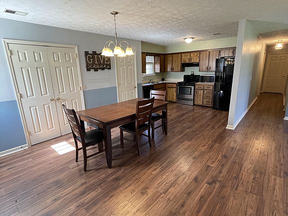 4th image of 236 N Willomont Ave
