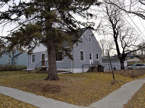 3rd image of 1542 Margaret St