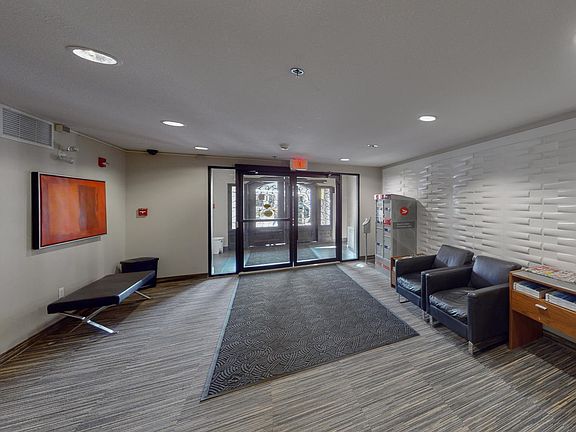 4th image of 1510 Neville Dr #305