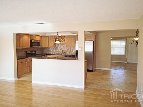 2nd image of 1618 Algonquin Dr