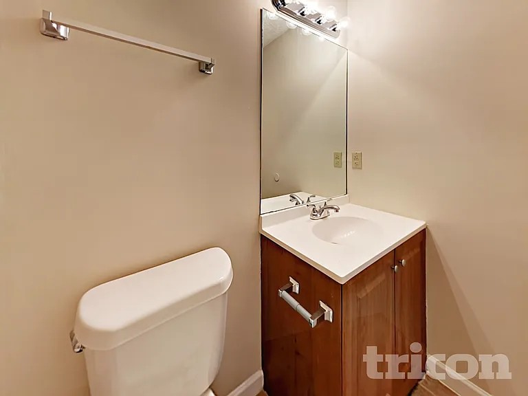 3590 Cameron Hills Pl — Photo 13