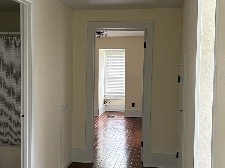 906 Main St — Photo 12