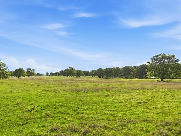 3rd image of 400 River Ranch Rd