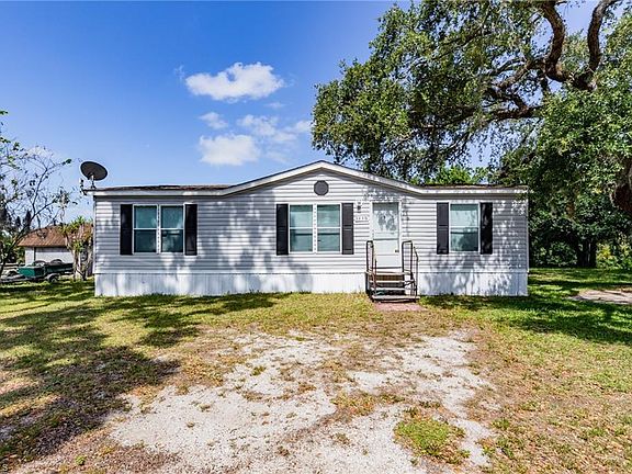 3rd image of 1116 Shady Ln