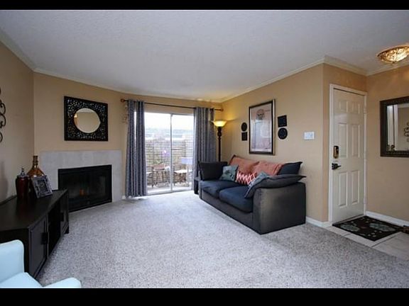 4th image of 2120 El Paseo St APT 507