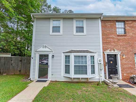 4th image of 1312 Applegate Dr