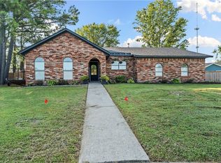 9 NW K Pl, Bentonville, AR 72712
