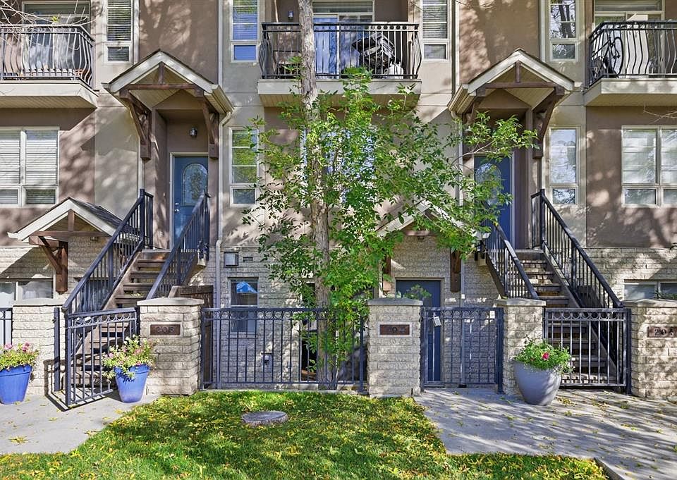1st image of 1728 S 35th Ave SW #104