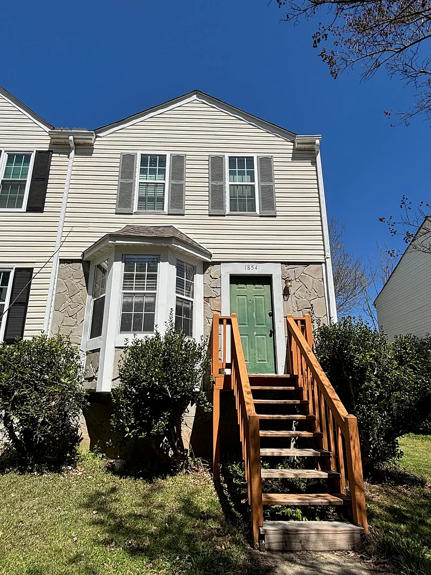 1854 Grant Ct NW photo 1