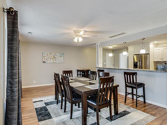 5th image of 4711 Beechnut Dr