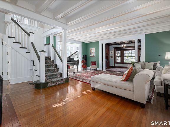 4th image of 720 Spring Street