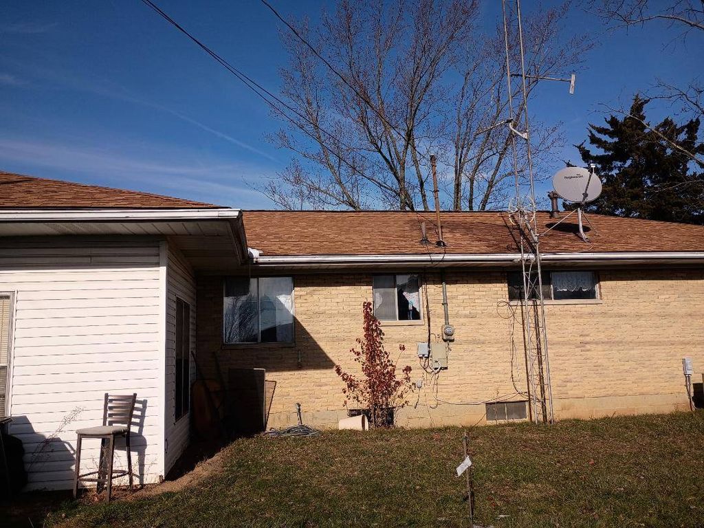 1341 Student Ave, Springfield, OH - More