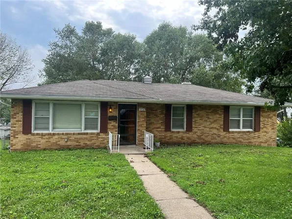 2820 Clay St, Saint Joseph, MO 64501