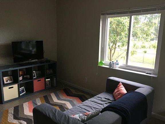 2nd image of 1319 17th Ave N APT 1