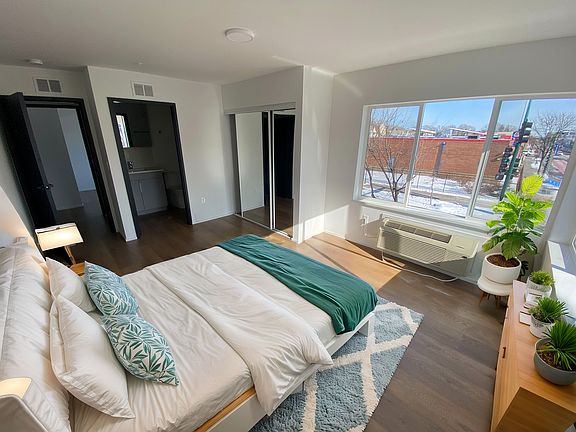 3rd image of 2944 17th Ave S #211