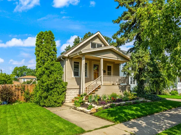 9832 S Homan Ave, Evergreen Park, IL 60805