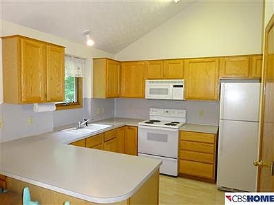 4th image of 2309 N 113th St