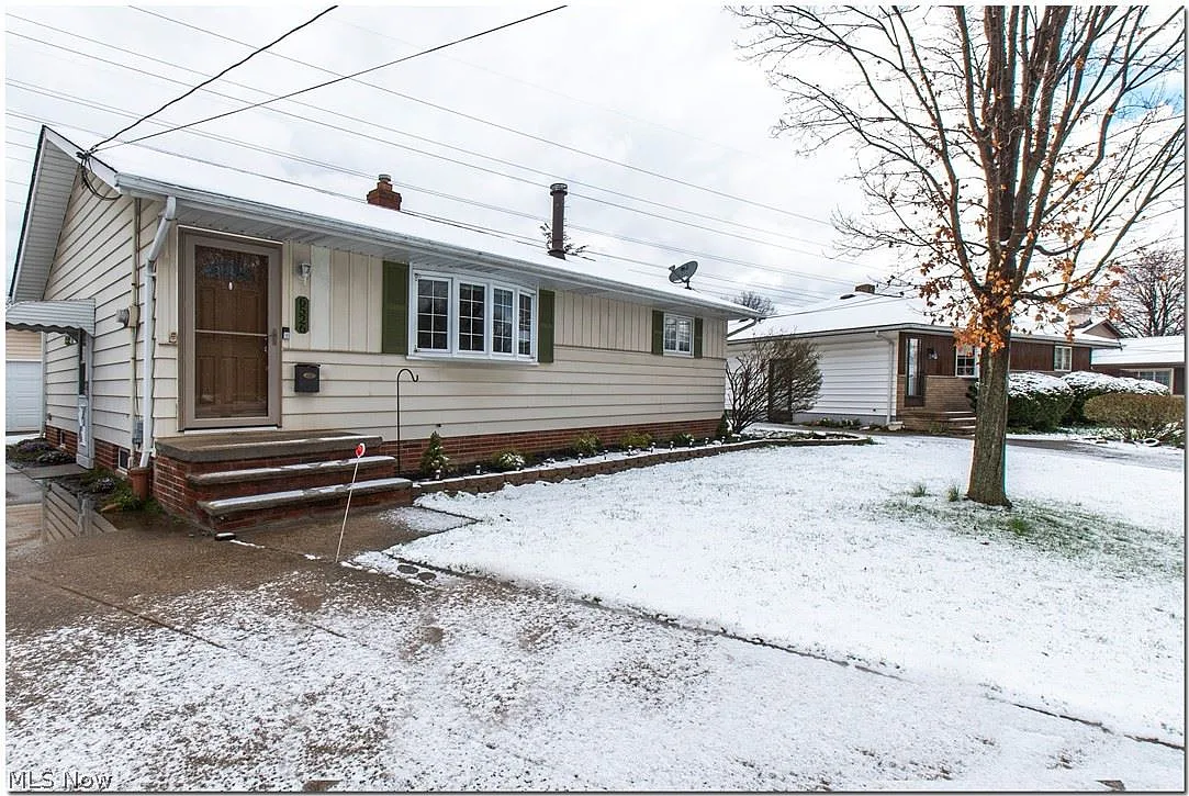 6526 Wolf Rd photo 1