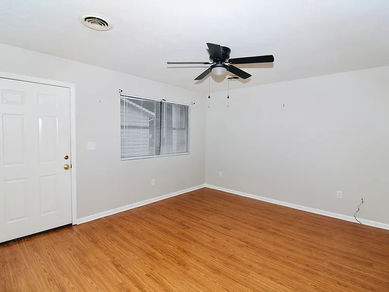 626 N 32nd St #1 — Photo 11