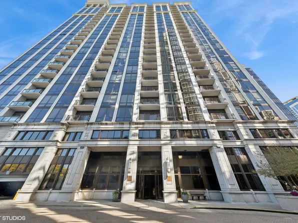233 E 13th St APT 1902, Chicago, IL 60605
