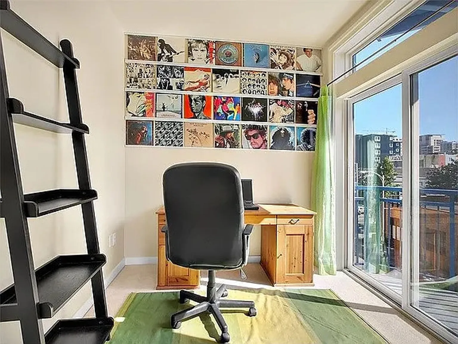1bd/1ba Apartment in Belltown — Photo 4