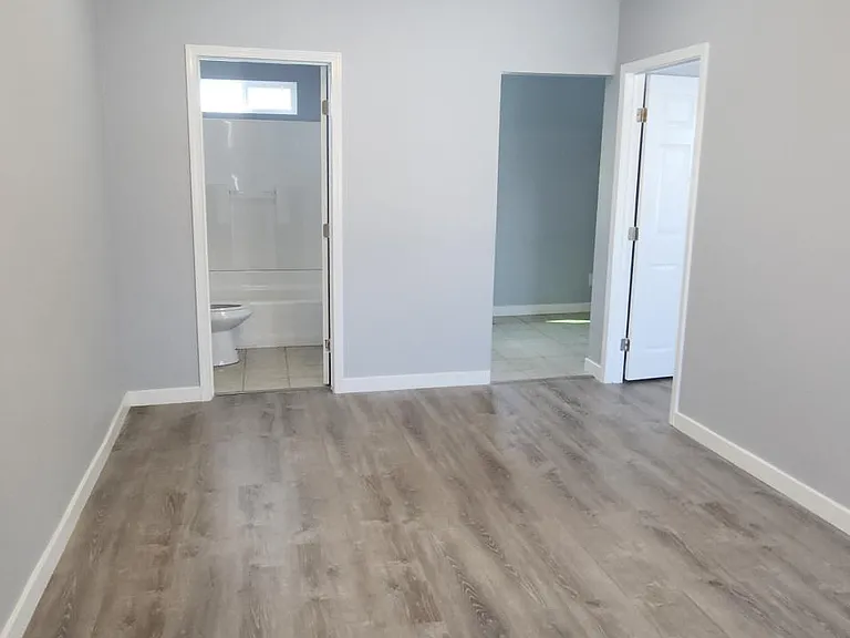 1915 Atlantic Ave #5 — Photo 4