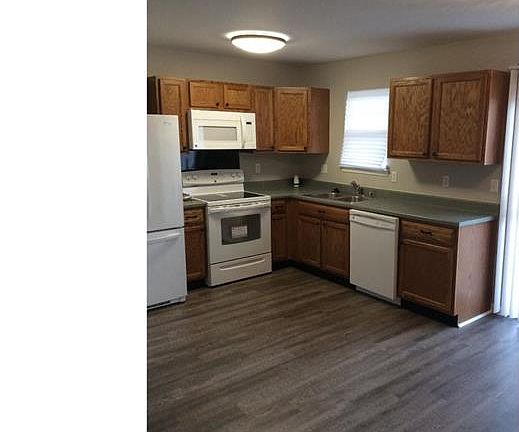 4th image of 256 Vincent Cir