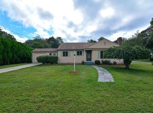 81 Cherry Hill Dr, Seekonk, MA 02771