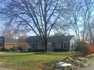1403 Laurel Dr, Columbus, IN 47203