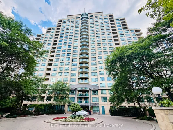 238 Doris Ave, Toronto, ON