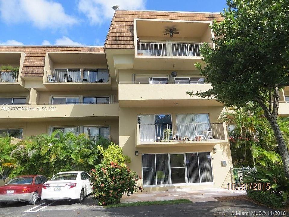 1st image of 7900 Camino Cir APT 204