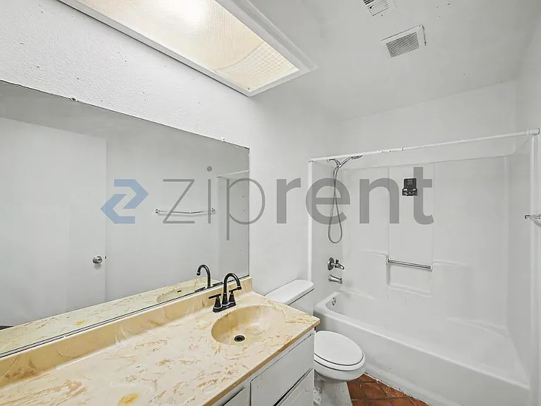 1420 Sepulveda Ave #D — Photo 23