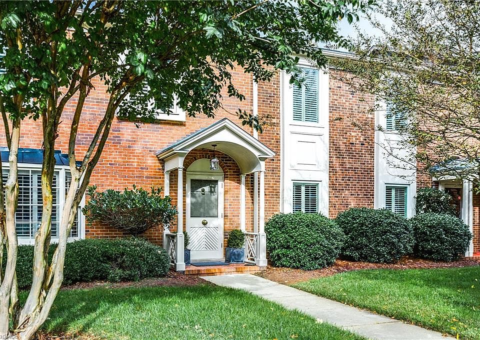 1st image of 15 Fountain Manor Dr Unit C
