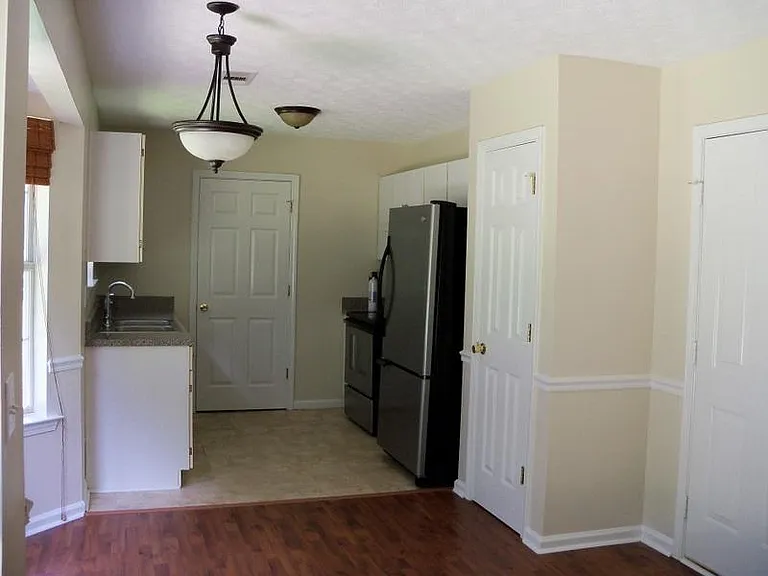 8714 Post Oak Dr — Photo 5