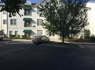 102-101 Sunset Cir, Greensboro, NC 27408