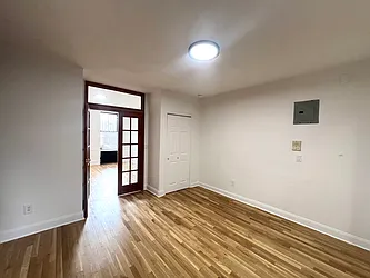 Rented by KNOCKKNOCK LLC