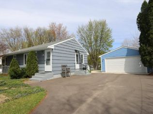 56 Ferndale St N, Maplewood, MN 55119