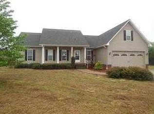445 Laura Mae Ln, Albertville, AL 35950
