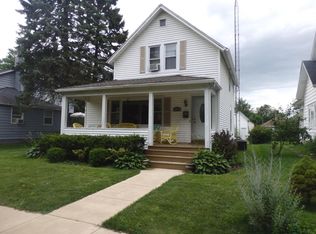 1036 Pleasant St, Lake Geneva, WI 53147